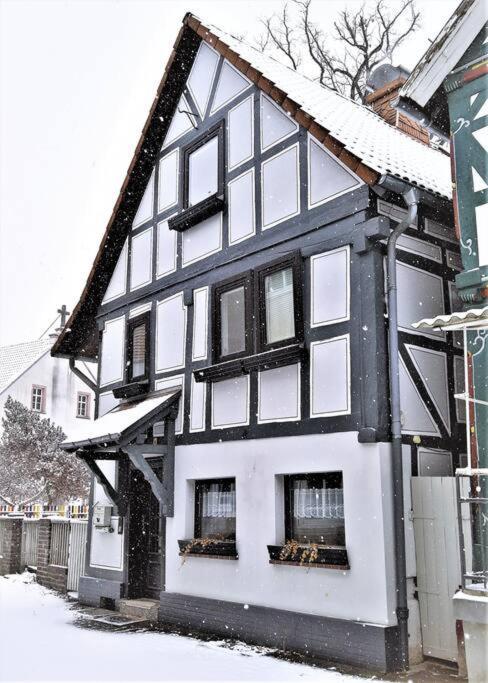 Fachwerkhaus Mitten In Der Altstadt - Ferien In Rotenburg Ротенбург ан дер Фулда Екстериор снимка